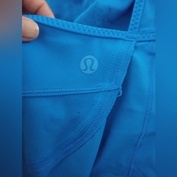 Lululemon Power Up Tank
Beaming Blue Size 8 - Picture 9 of 12